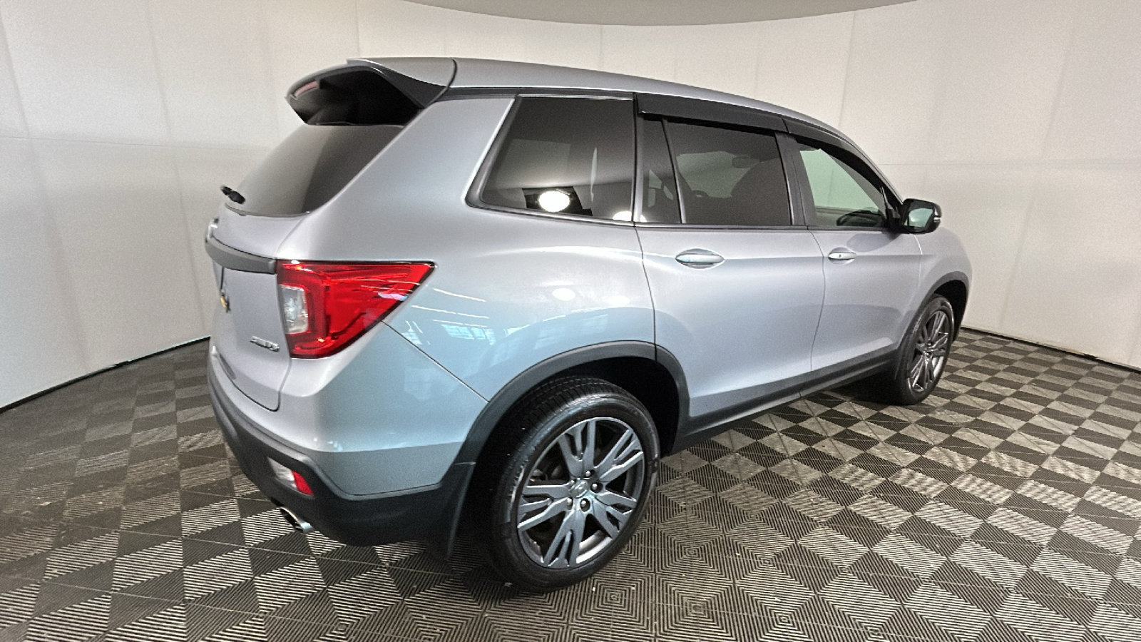 Used 2020 Honda Passport EX-L with VIN 5FNYF8H55LB019570 for sale in Stow, OH
