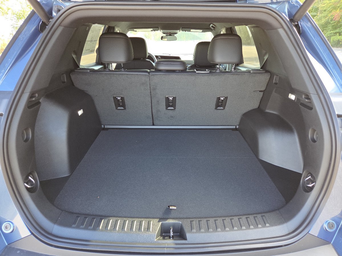 2027 Chevrolet Equinox LT - Photo 23