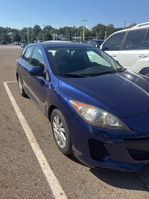 2013 Mazda Mazda3 Touring photo 2