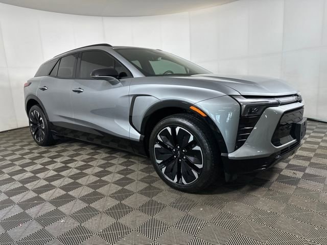 Used 2024 Chevrolet Blazer EV RS with VIN 3GNKDCRJ6RS167440 for sale in Stow, OH