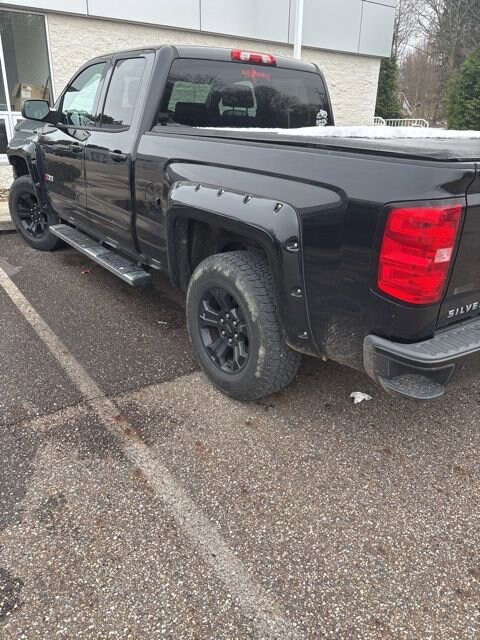 2015 Chevrolet Silverado 1500 LT photo 3
