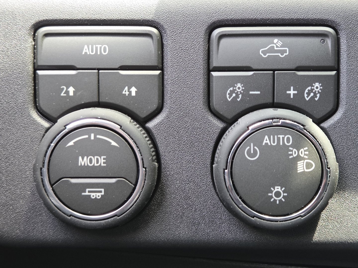 2026 Chevrolet Silverado 1500 LT - Photo 6