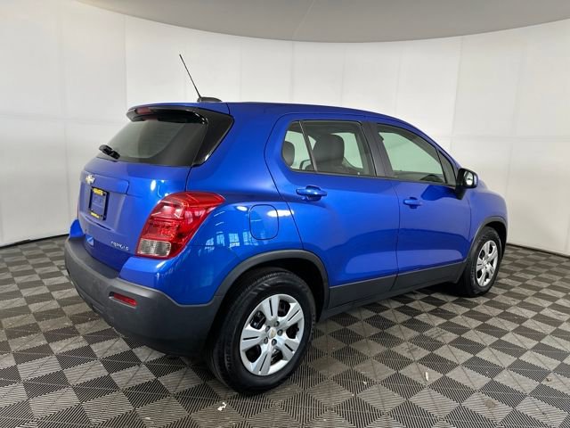 2015 Chevrolet Trax LS photo 2