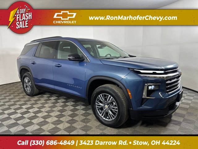 2025 Chevrolet Traverse LT's photo