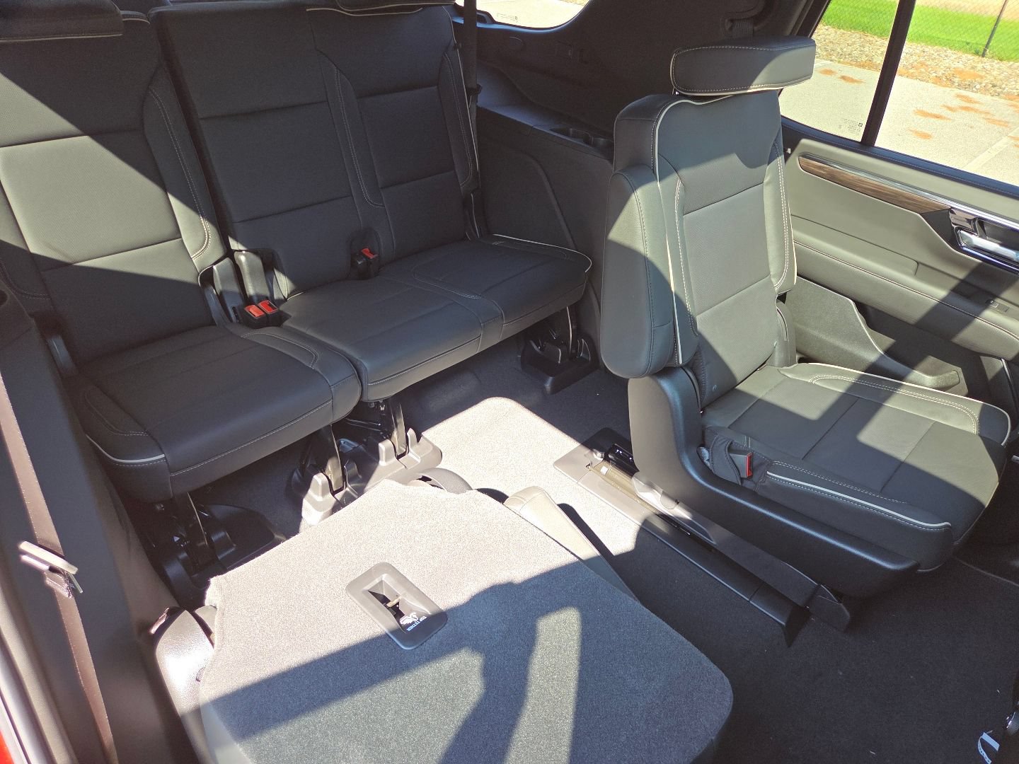 2026 Chevrolet Tahoe Premier - Photo 28