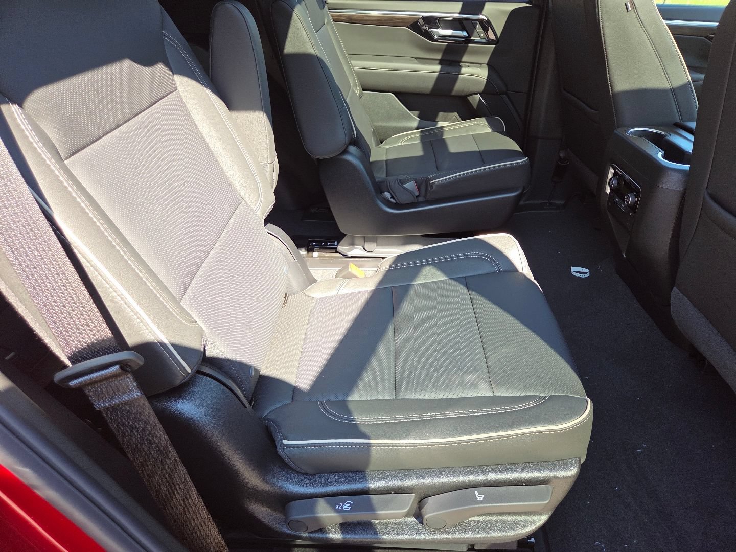 2026 Chevrolet Tahoe Premier - Photo 27