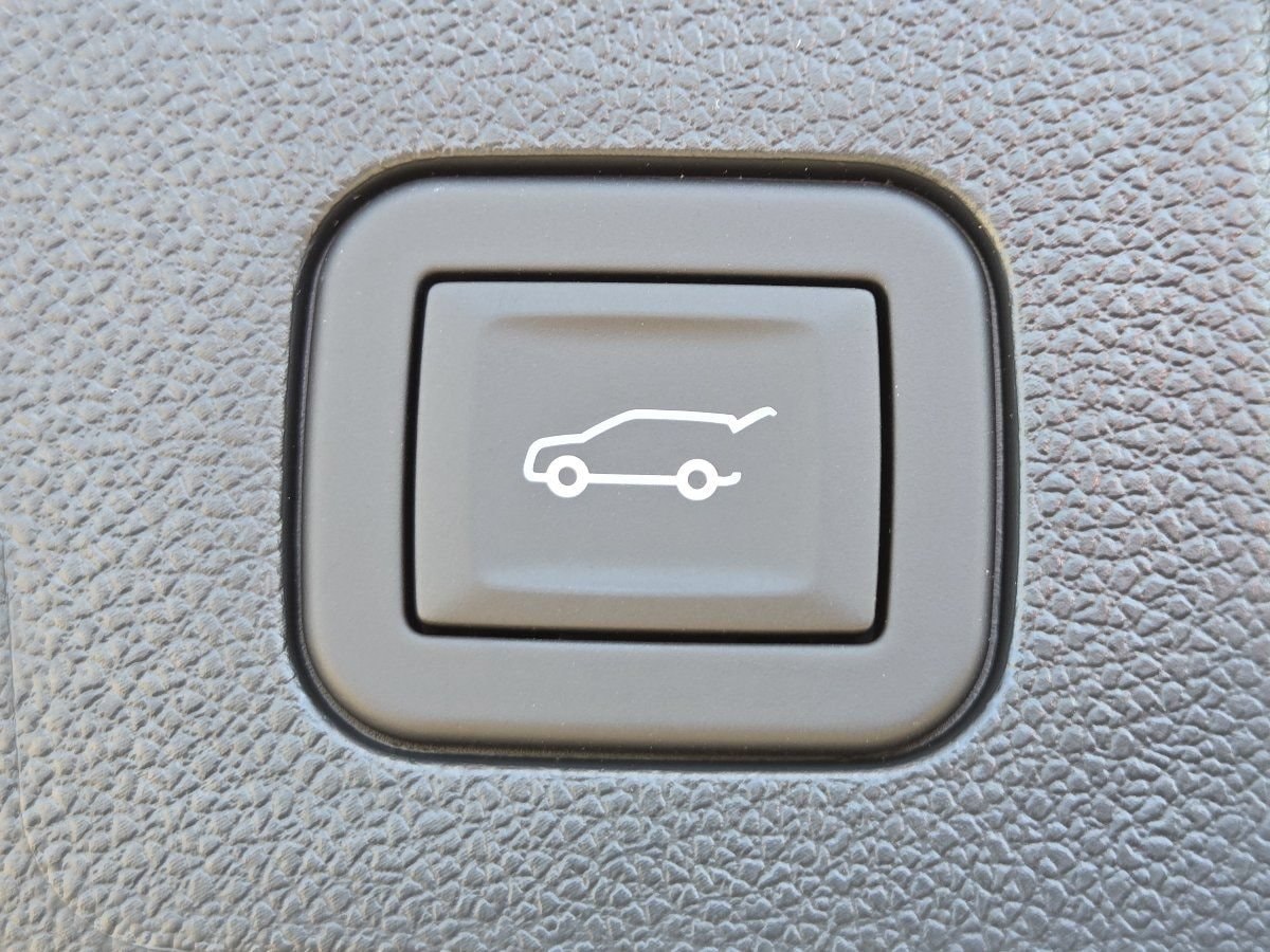 2027 Chevrolet Equinox LT - Photo 23