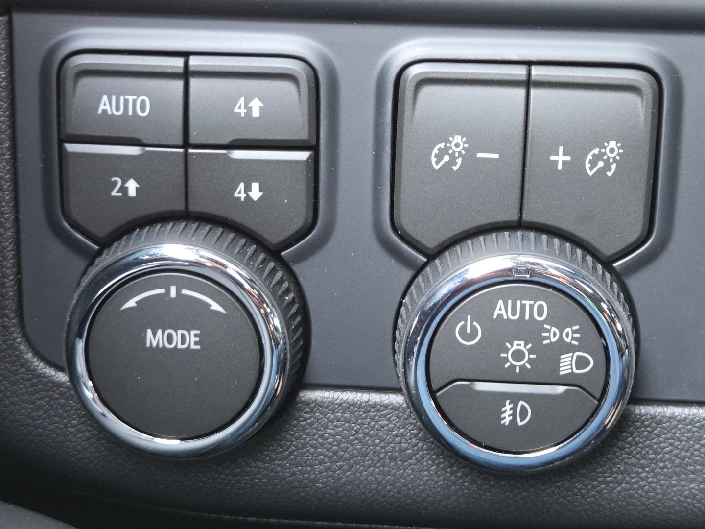 2026 Chevrolet Tahoe Premier - Photo 8