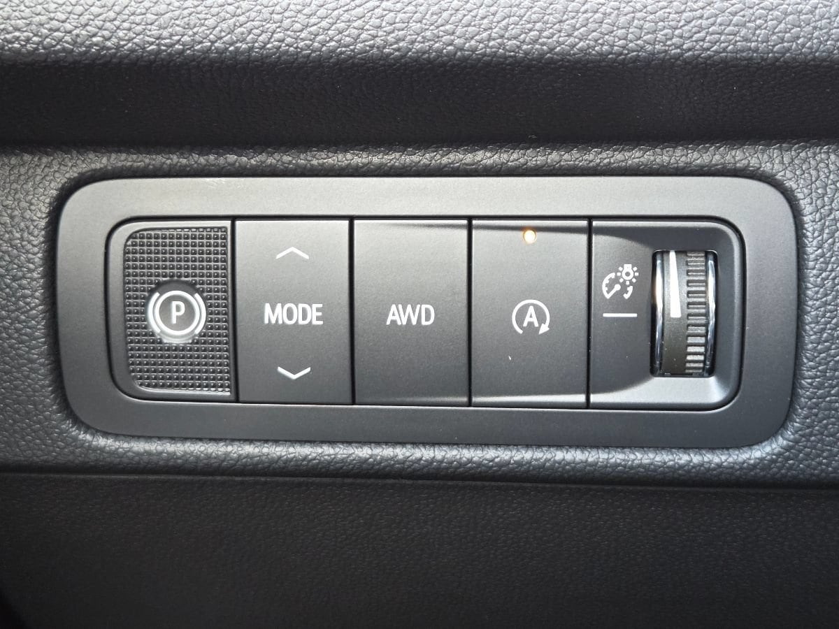 2027 Chevrolet Traverse LT - Photo 35