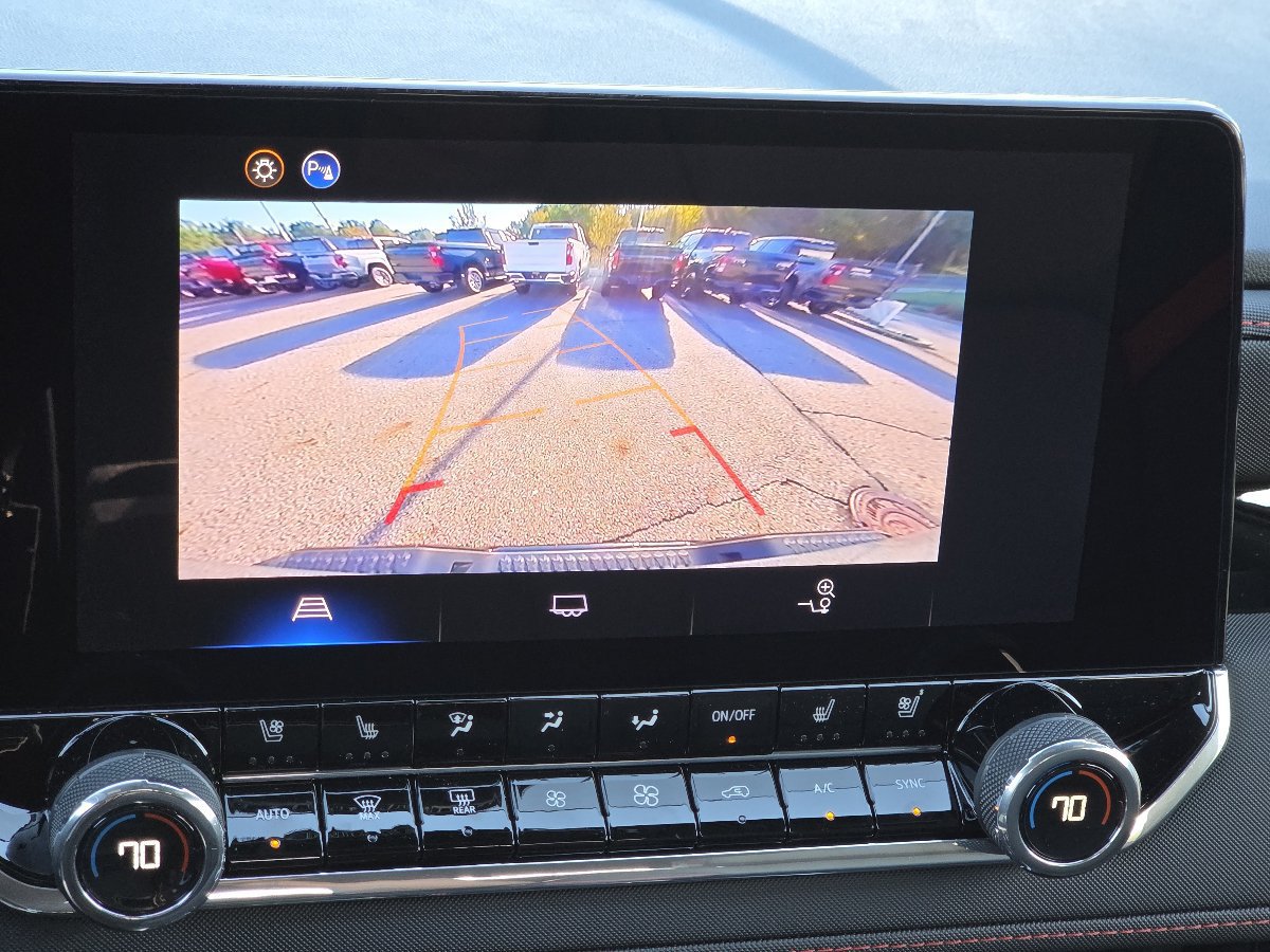 2026 Chevrolet Colorado Z71 - Photo 10