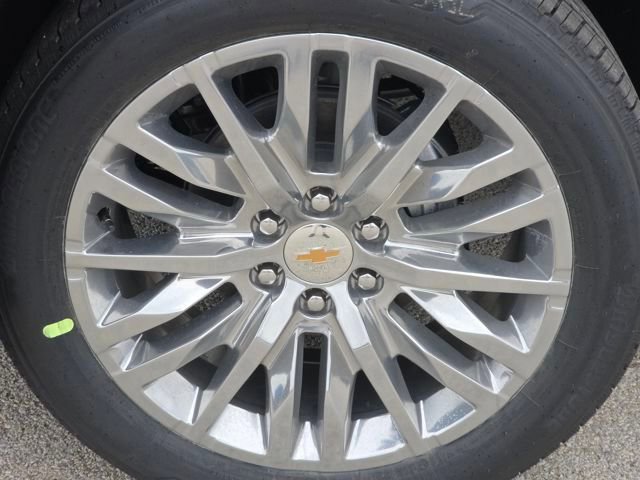 2026 Chevrolet Suburban Premier - Photo 20
