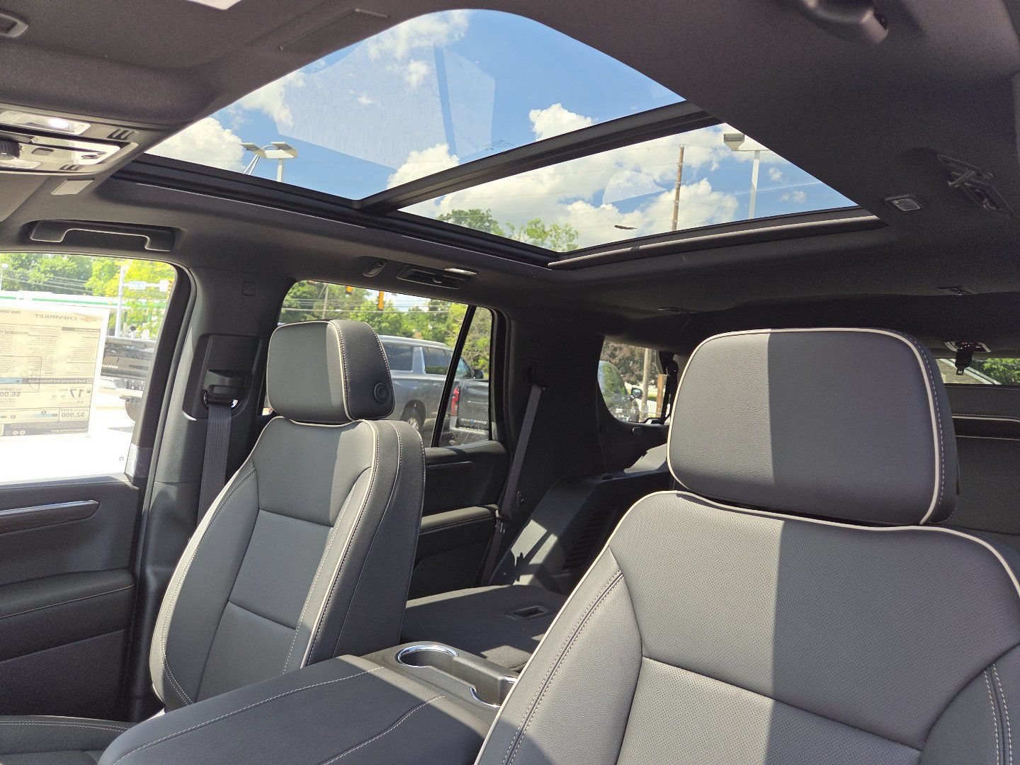 2026 Chevrolet Tahoe Premier - Photo 3