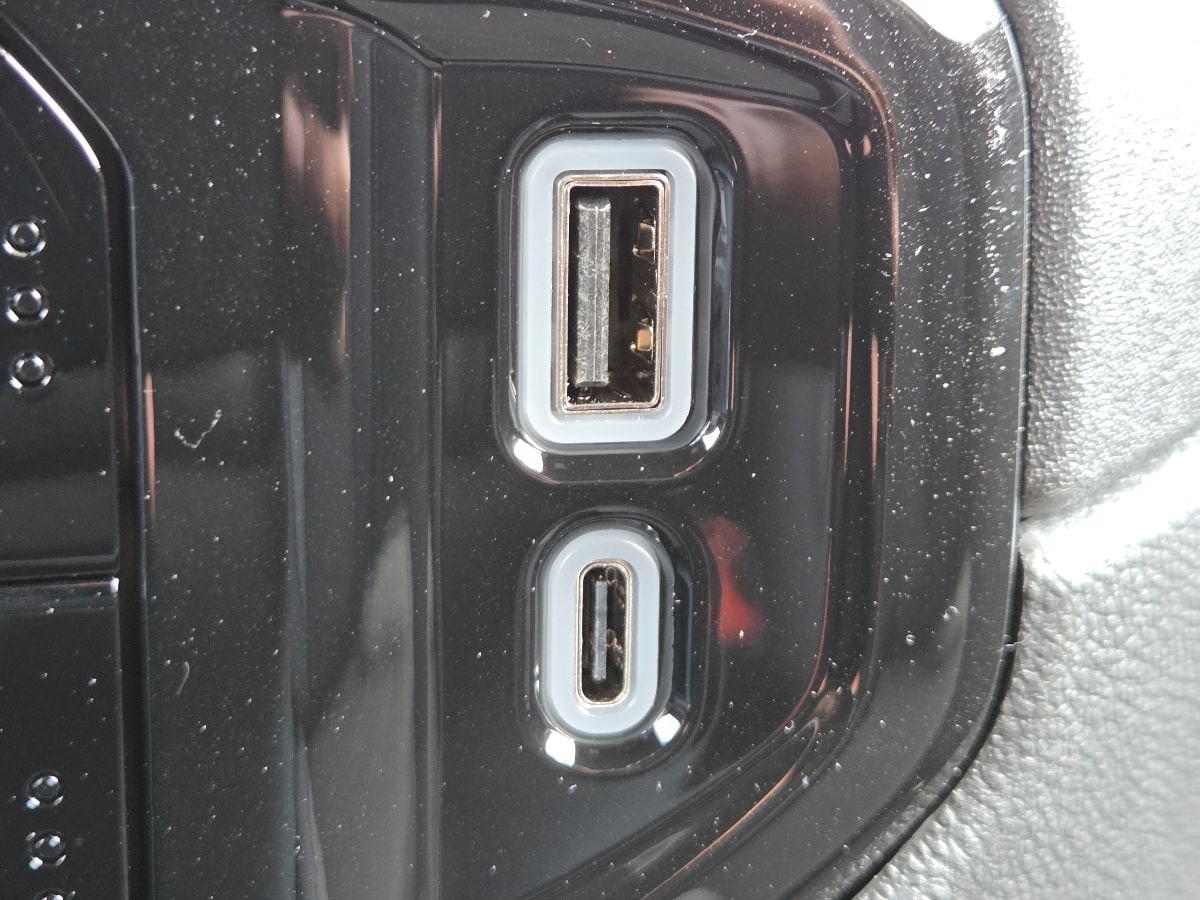 2026 Chevrolet Silverado 1500 LT - Photo 10
