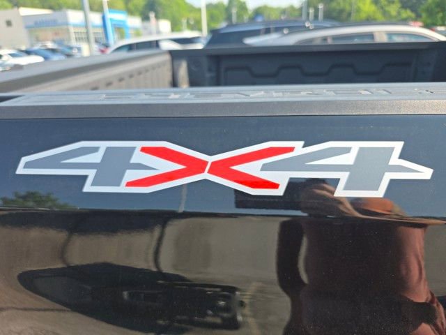 2025 Chevrolet Silverado 1500 LT - Photo 19