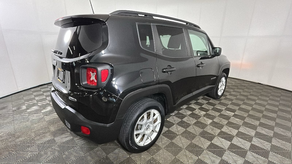 Used 2020 Jeep Renegade Latitude SUV