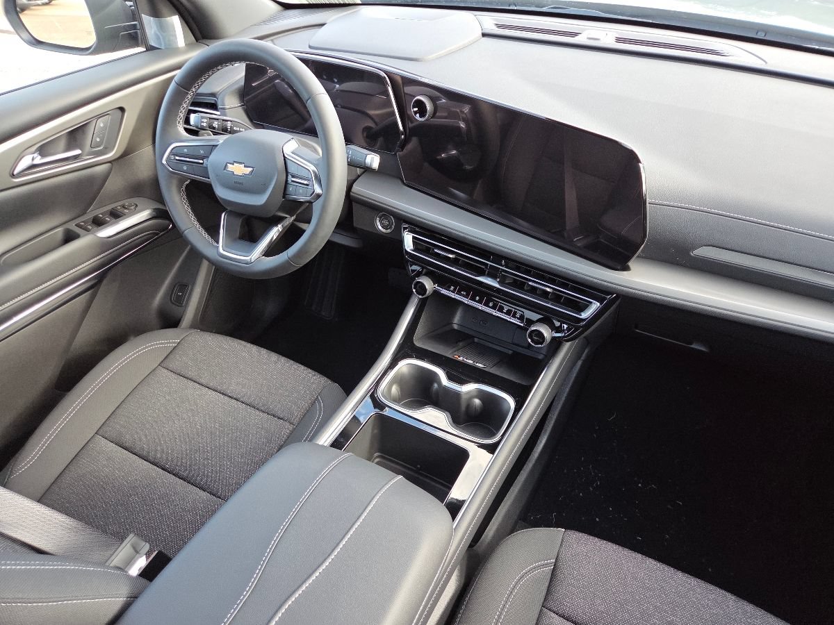 2027 Chevrolet Traverse LT - Photo 29