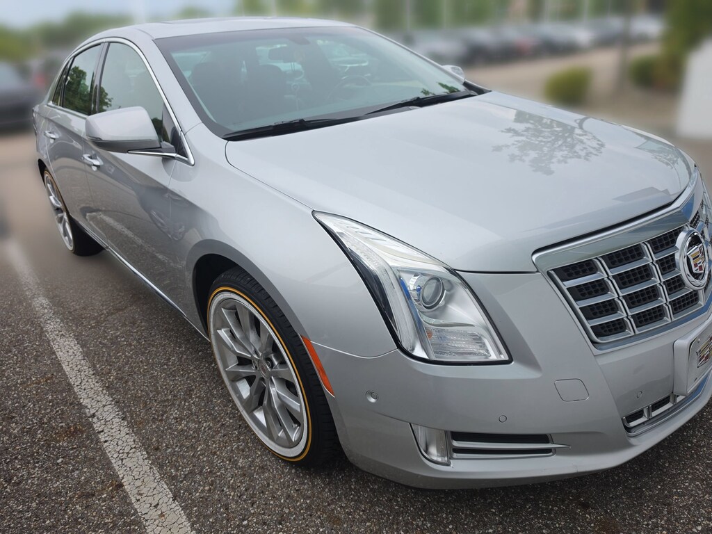 Used 2015 CADILLAC XTS Luxury Sedan