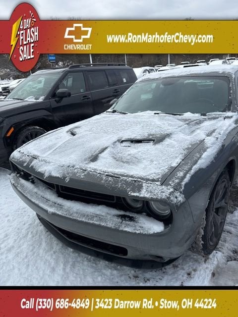 2018 Dodge Challenger SXT Plus's photo