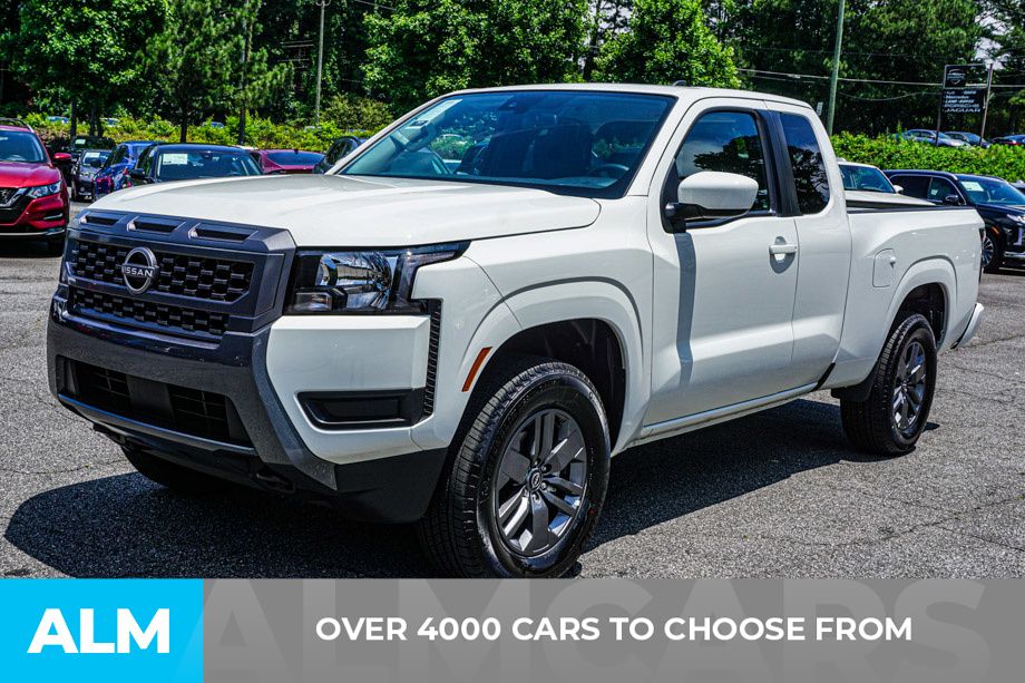 2025 Nissan Frontier SV photo 2