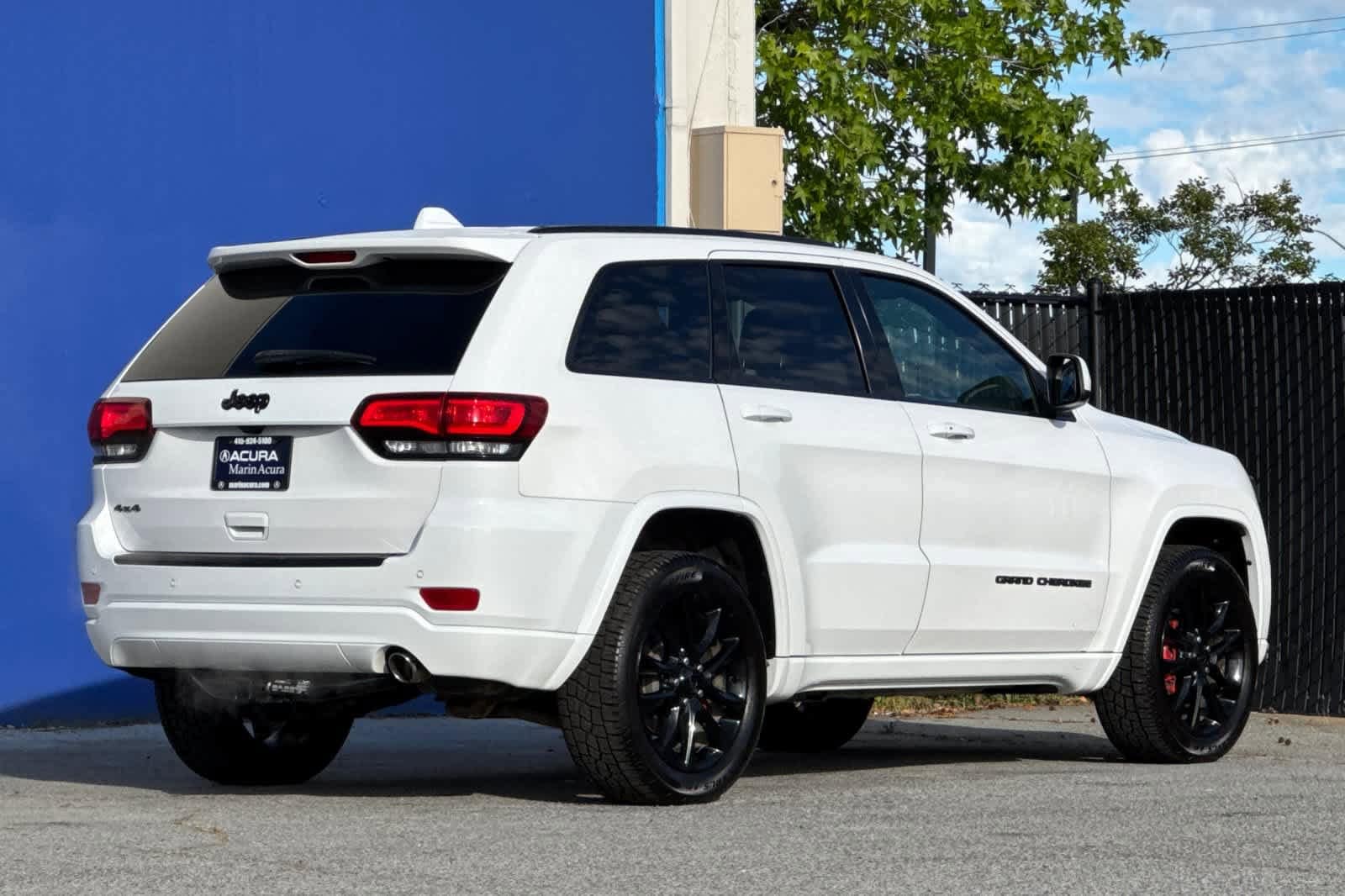 2020 Jeep Grand Cherokee Altitude photo 2