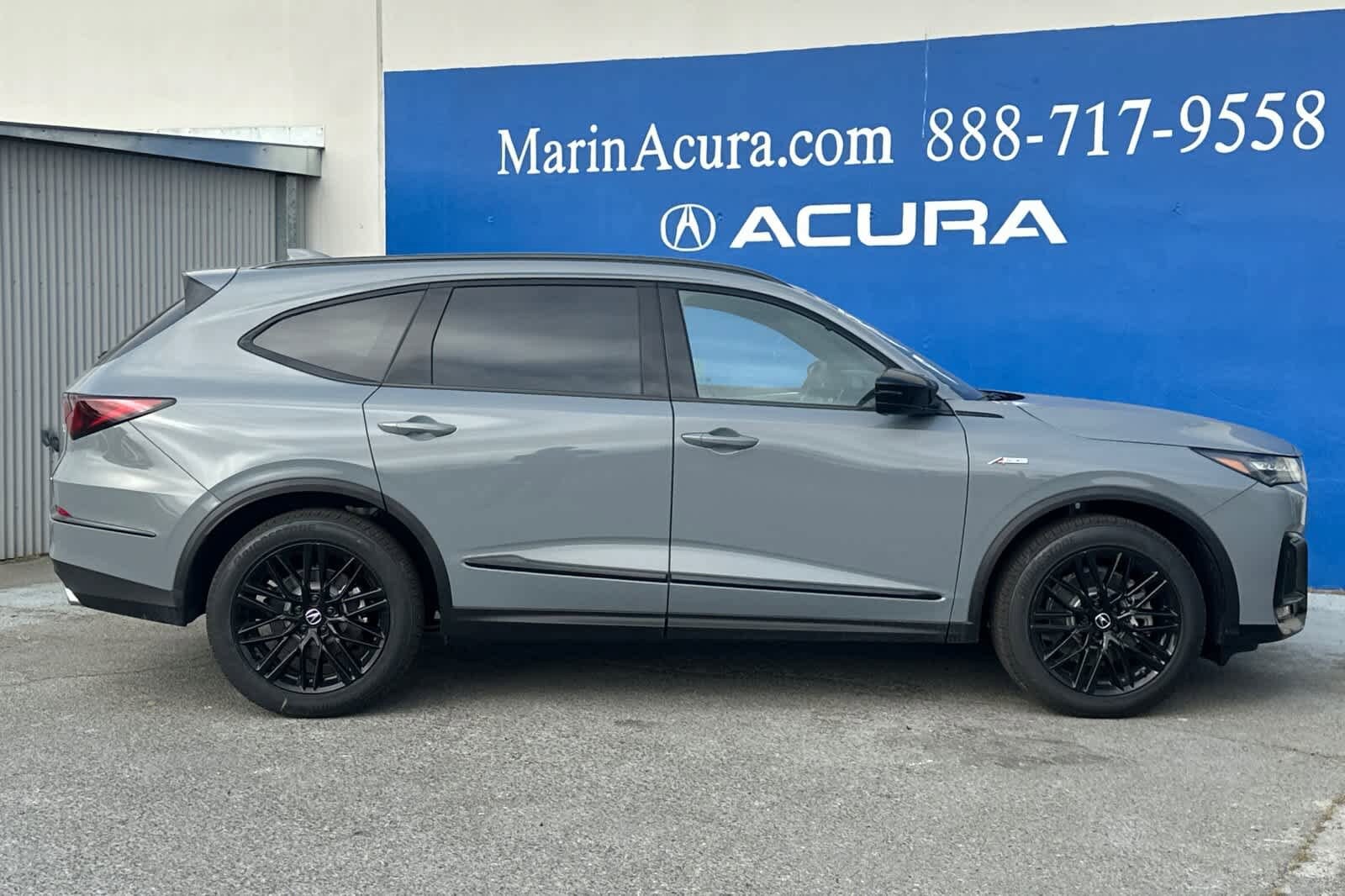2025 Acura MDX SH-AWD A-Spec Advance photo 2