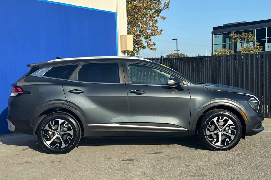 Used 2025 Kia Sportage Hybrid EX SUV