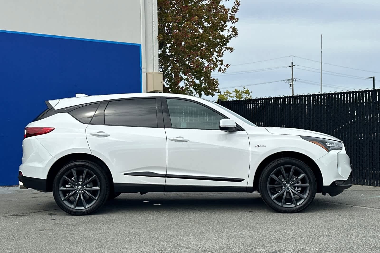 2025 Acura RDX A-Spec photo 3