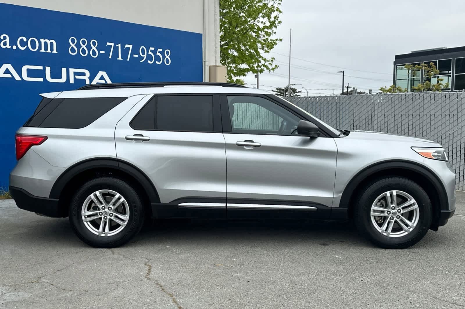 Used 2020 Ford Explorer XLT with VIN 1FMSK8DH7LGB94034 for sale in Corte Madera, CA