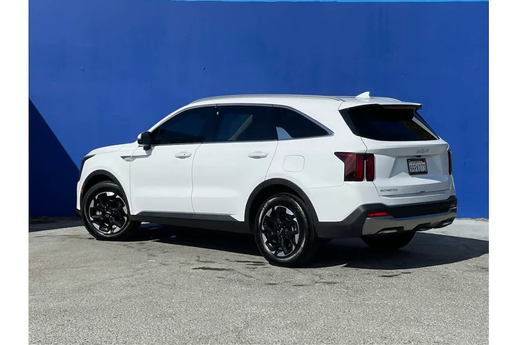 Used 2025 Kia Sorento S SUV