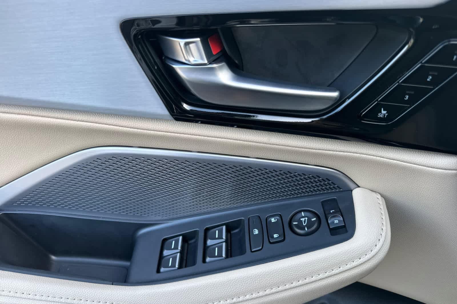 2025 Acura MDX Base - Photo 8