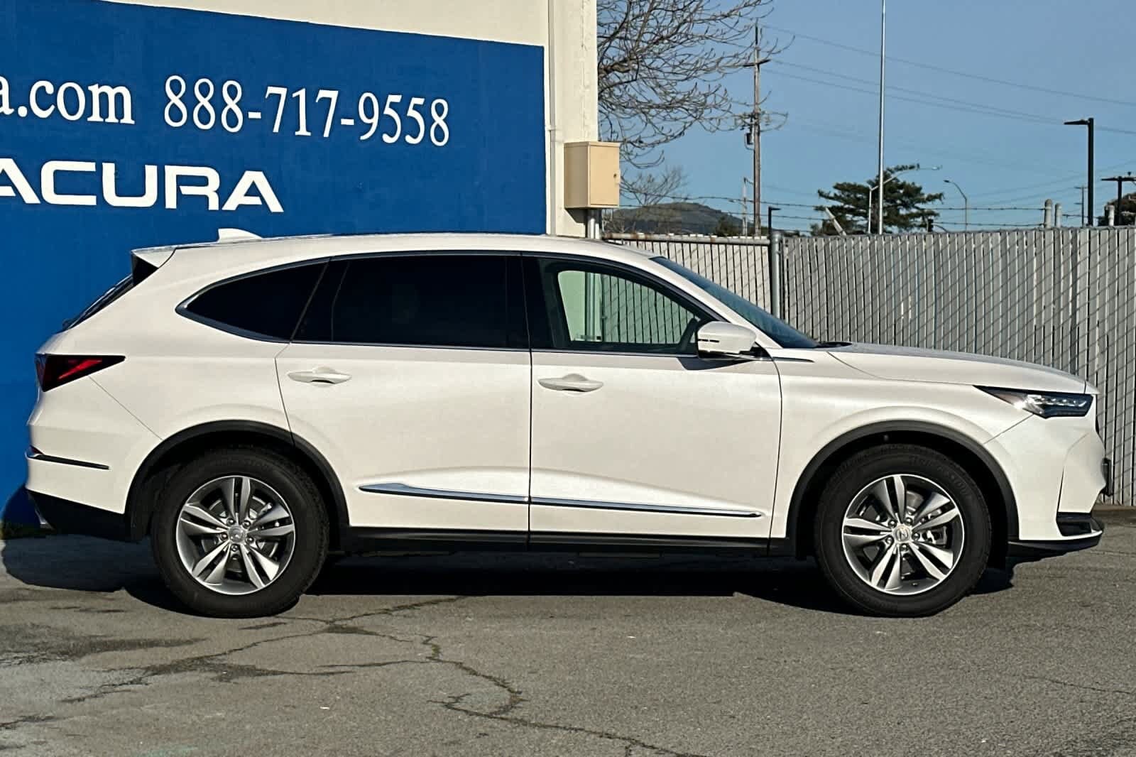 2025 Acura MDX photo 3