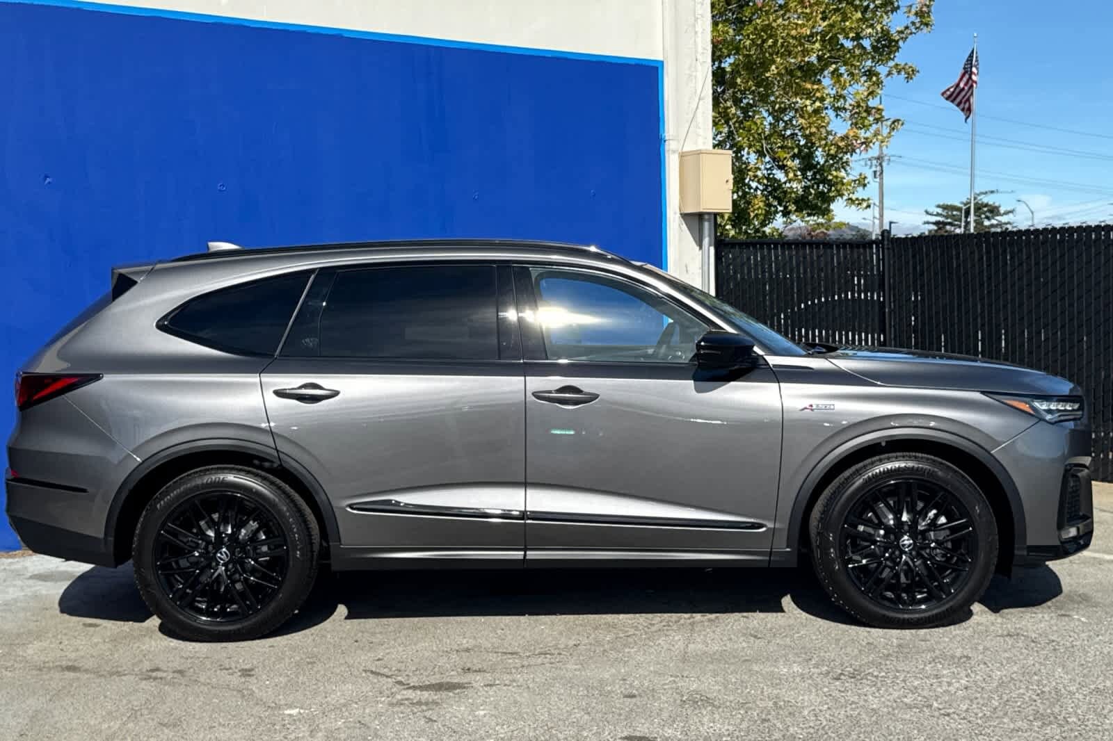 2026 Acura MDX SH-AWD A-Spec Advance photo 3