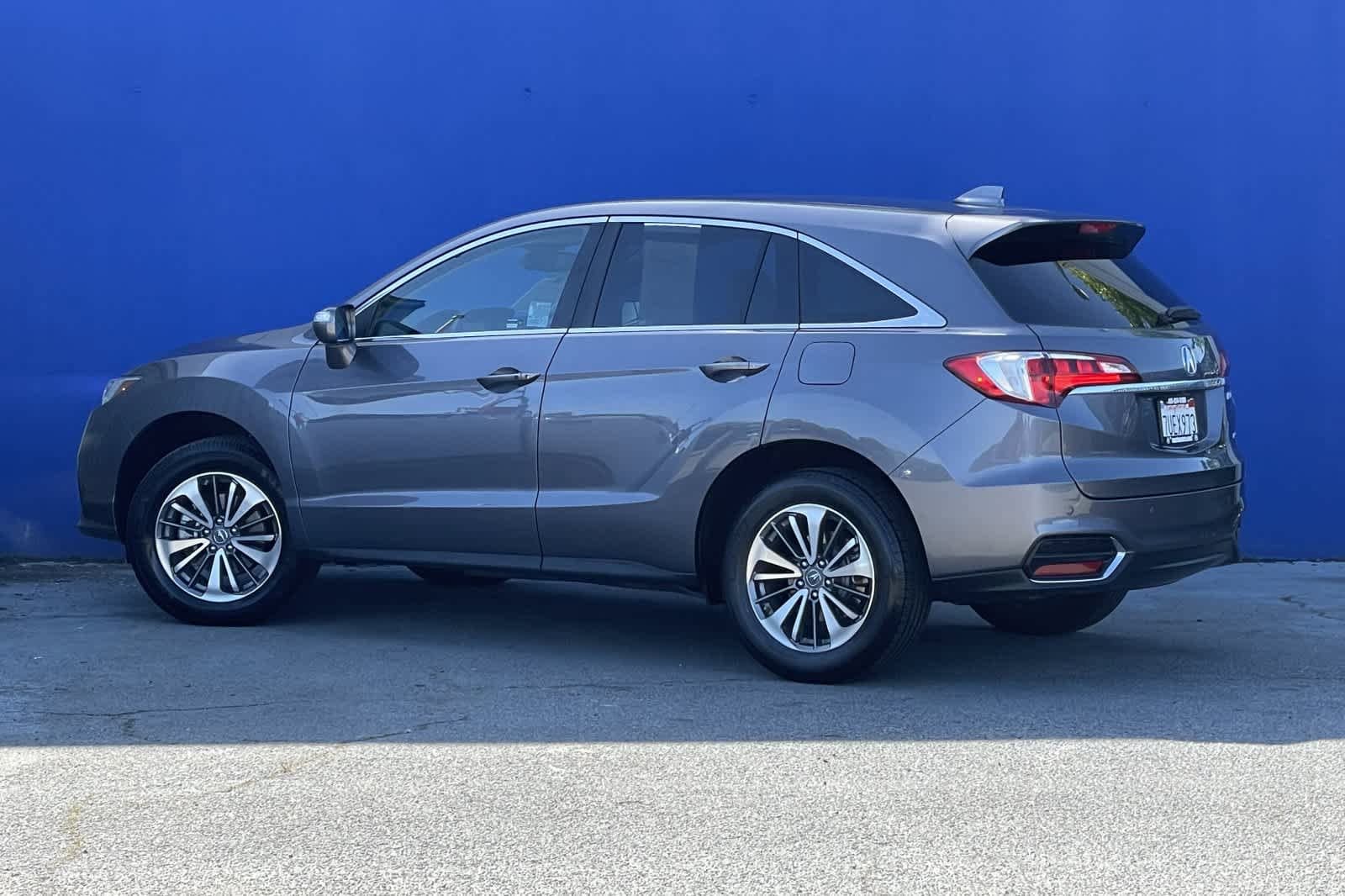 2017 Acura RDX V6 AWD with Advance Package photo 4