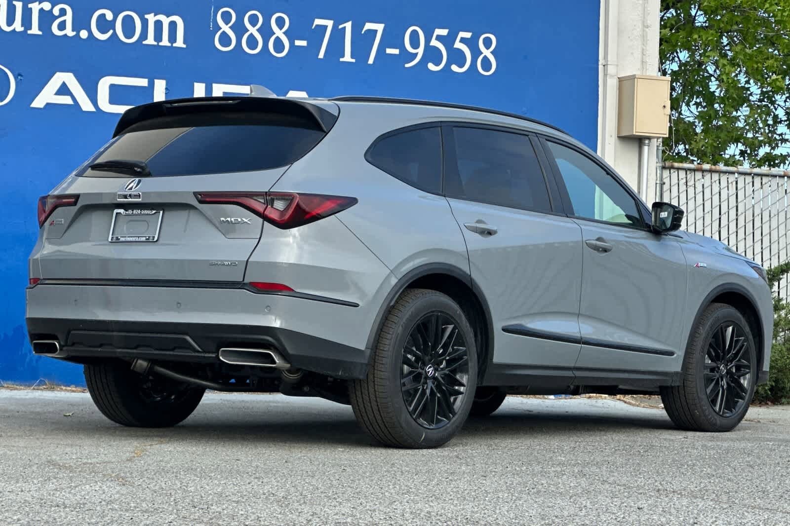 2025 Acura MDX SH-AWD A-Spec Advance photo 3