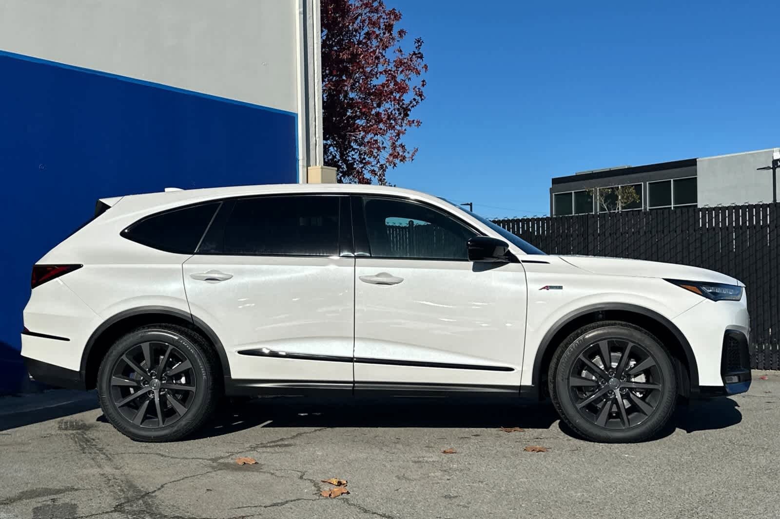 2026 Acura MDX SH-AWD A-Spec photo 3
