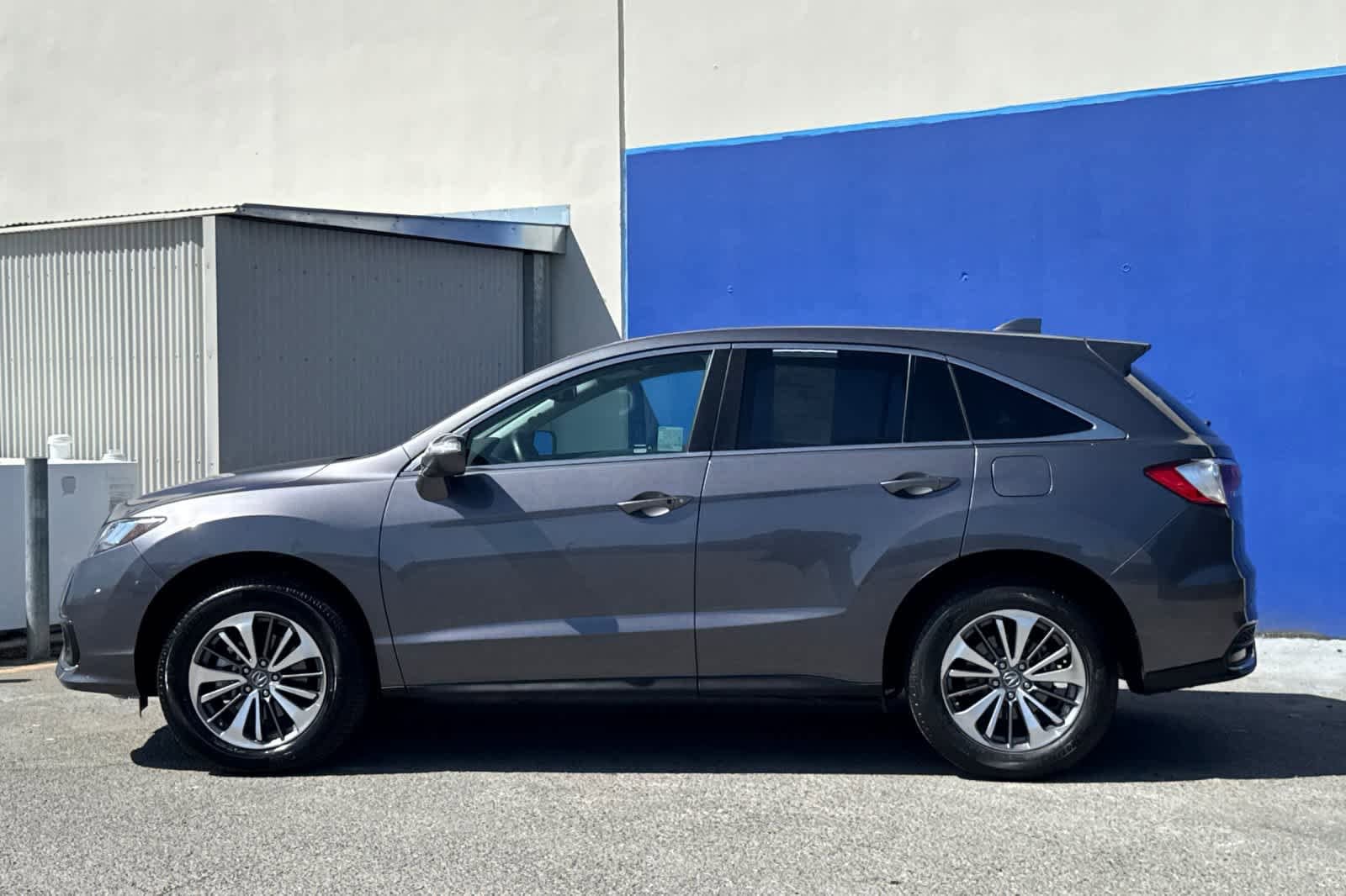 2017 Acura RDX V6 AWD with Advance Package photo 5