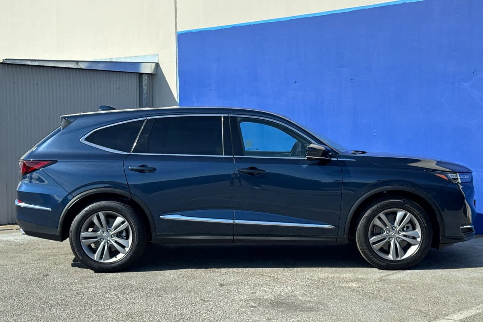 2025 Acura MDX Base photo 3