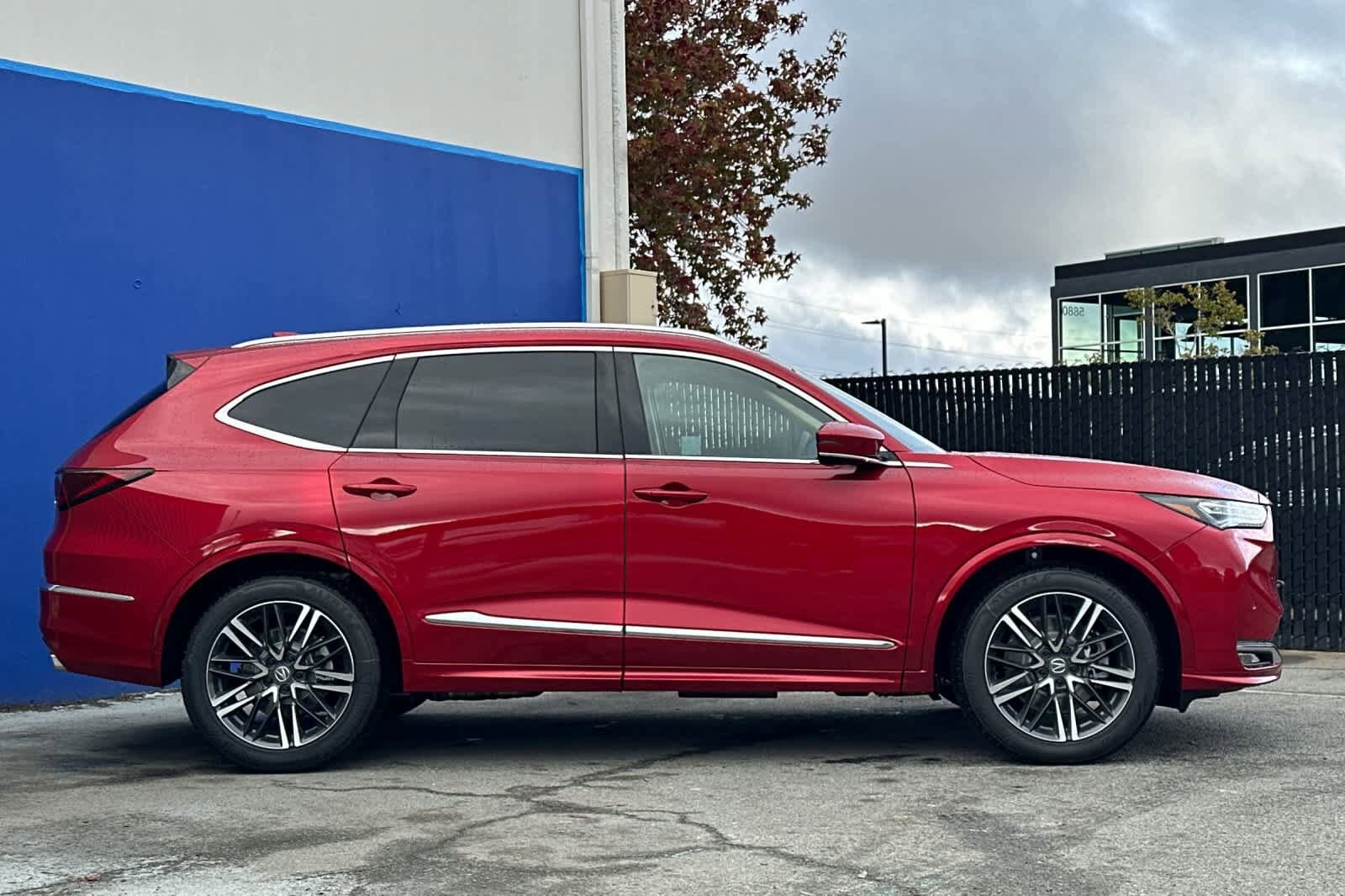 2026 Acura MDX SH-AWD Advance photo 3