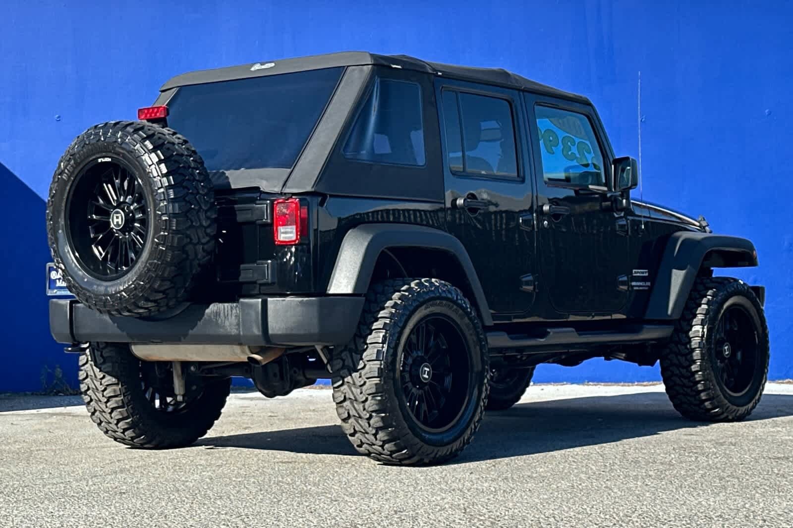 2016 Jeep Wrangler Unlimited Sport photo 3