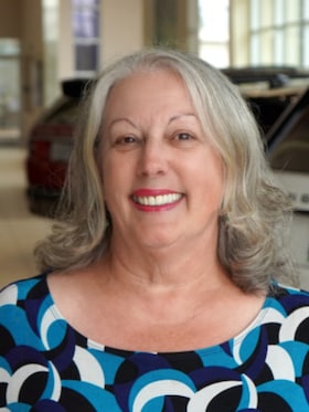 Staff member Debbie Roschitsch from ID_954d3526b357