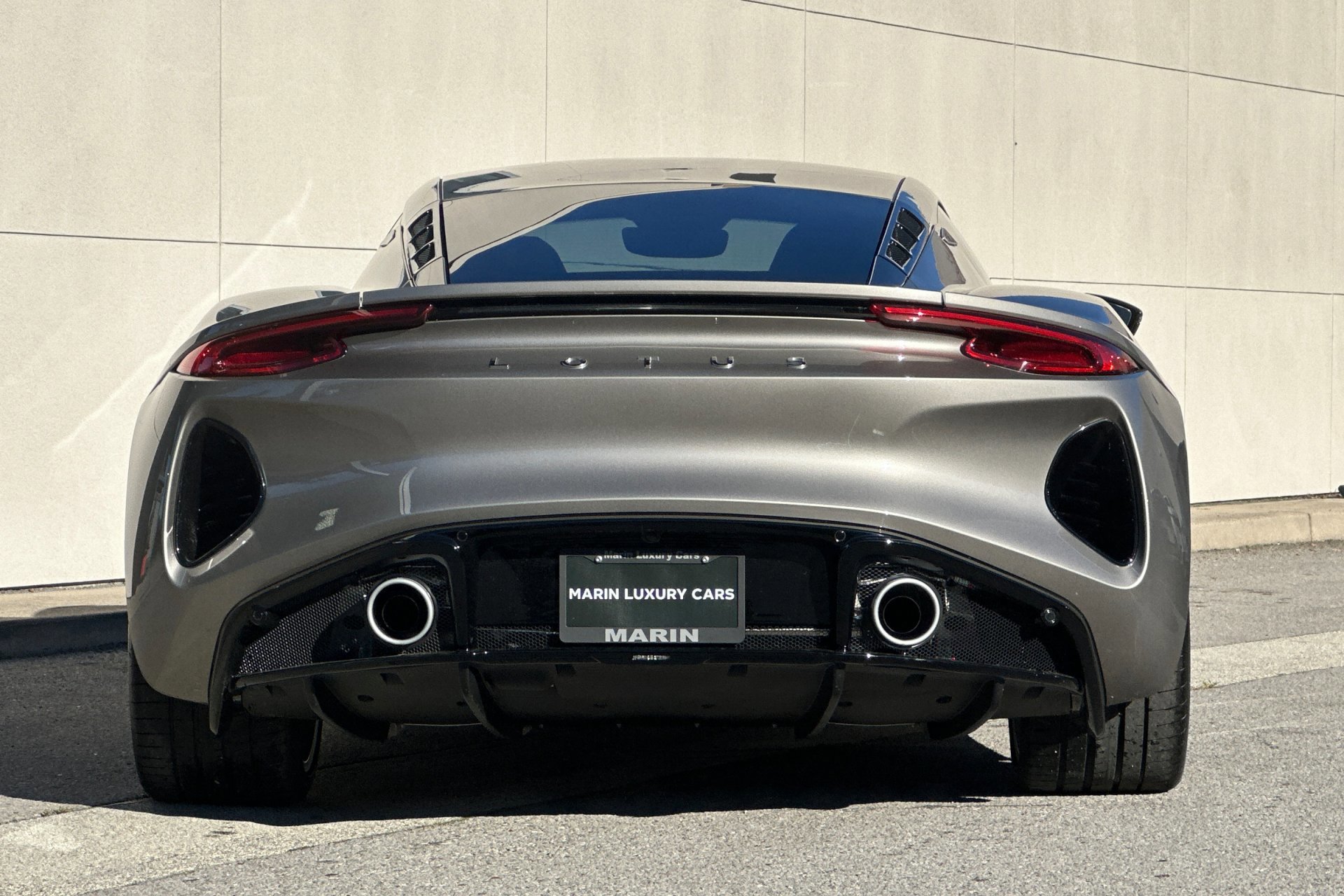 2026 Lotus Emira - Photo 6
