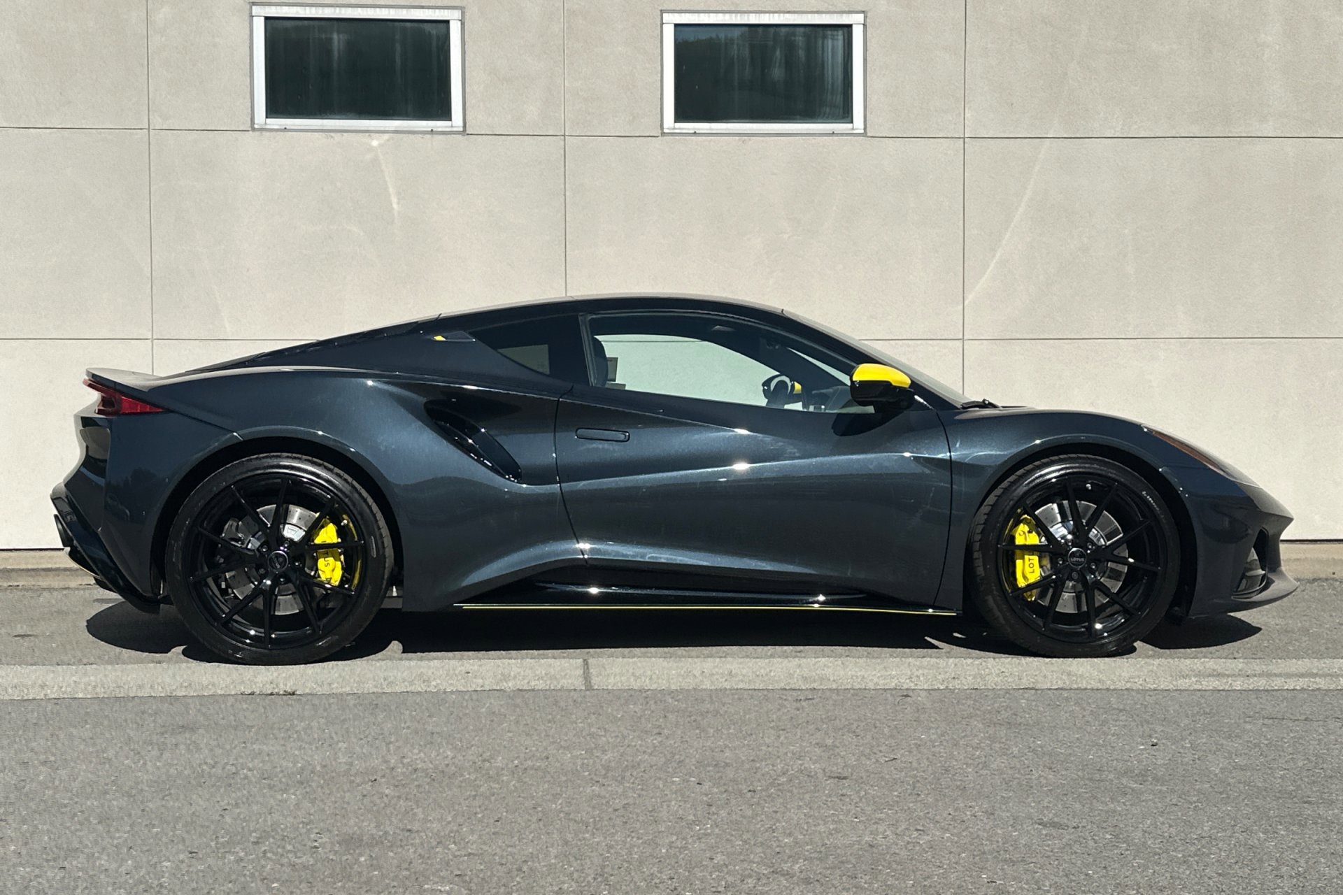 2026 Lotus Emira Turbo SE - Photo 7