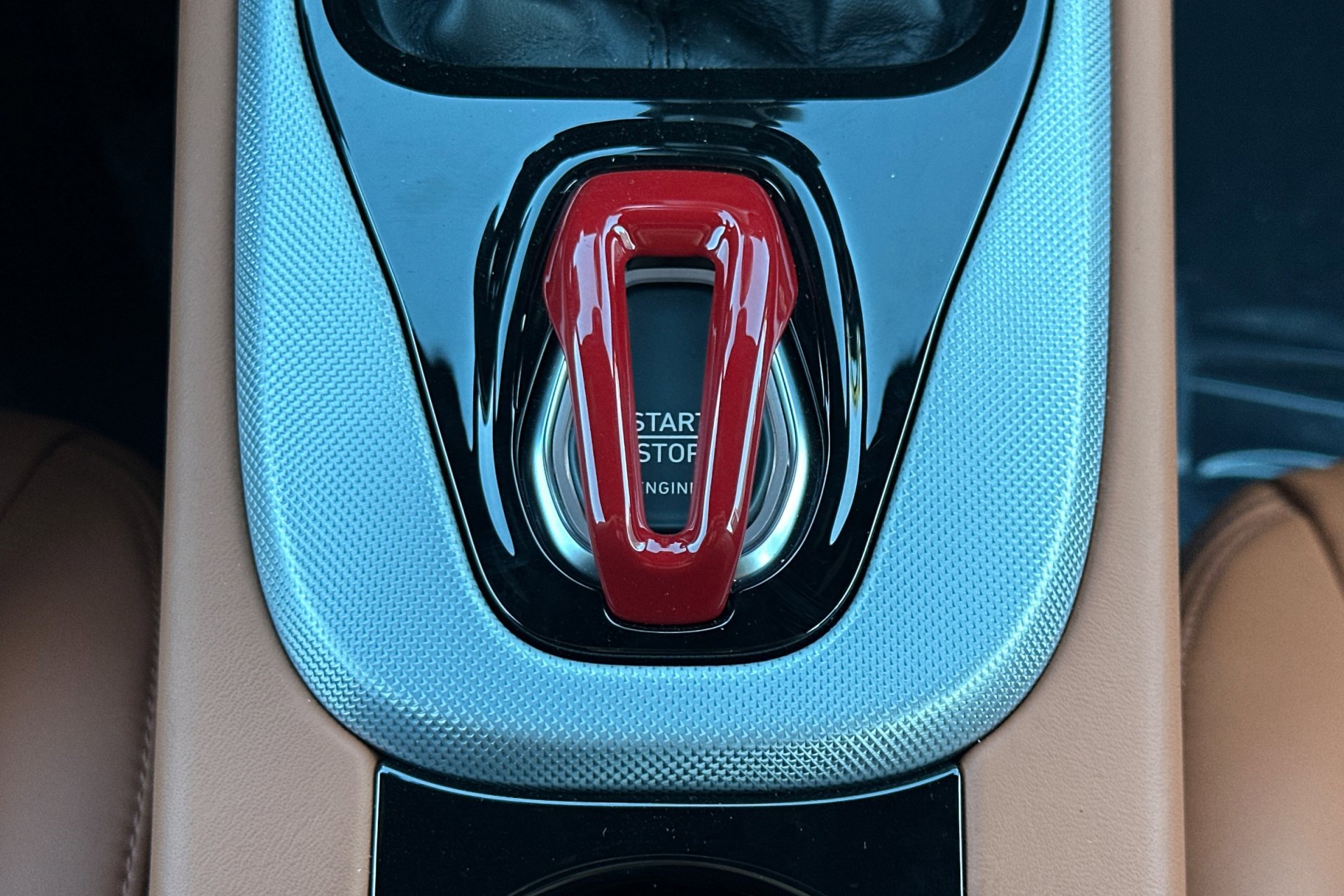 2026 Lotus Emira - Photo 22