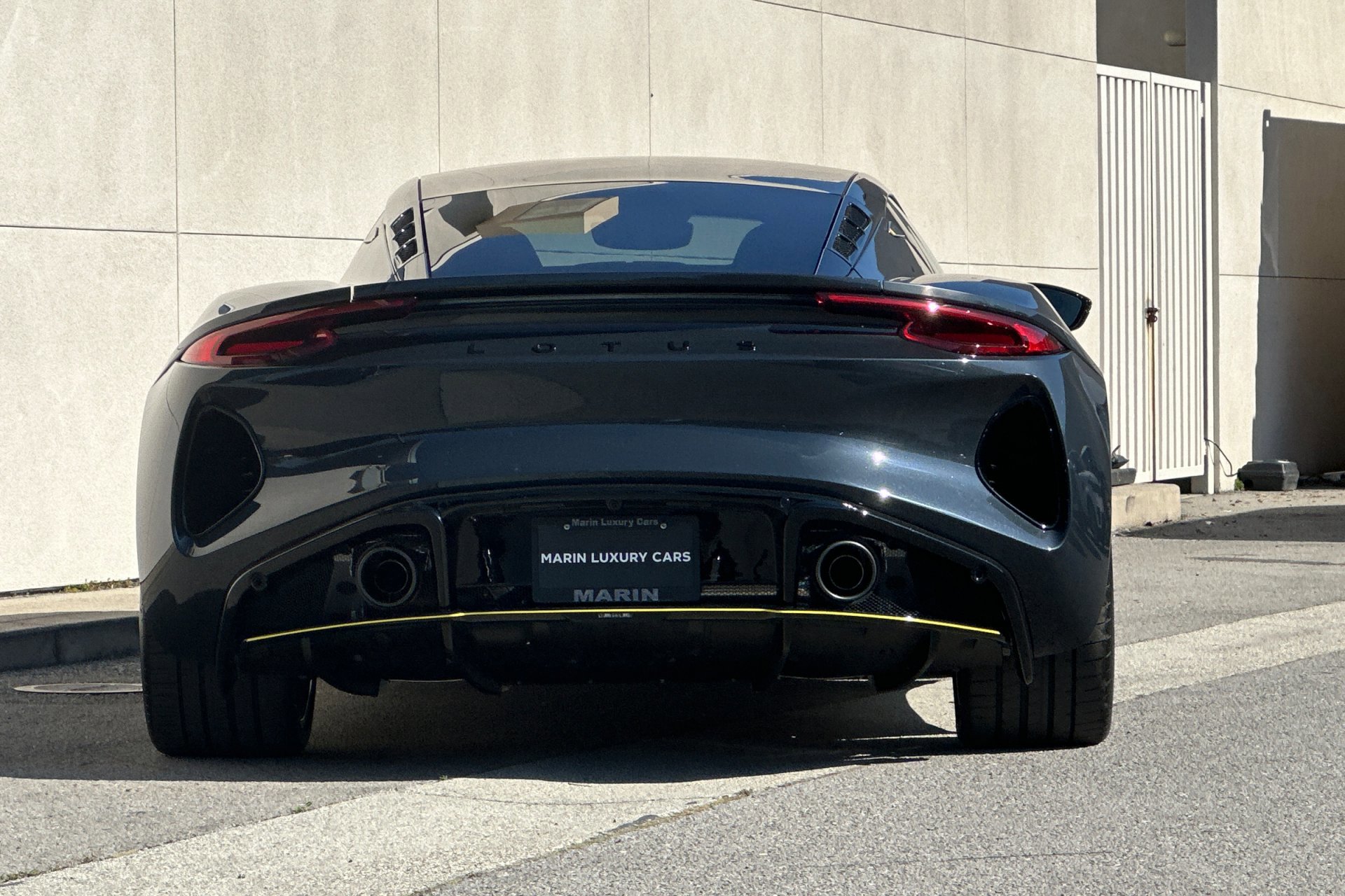 2026 Lotus Emira Turbo SE - Photo 6