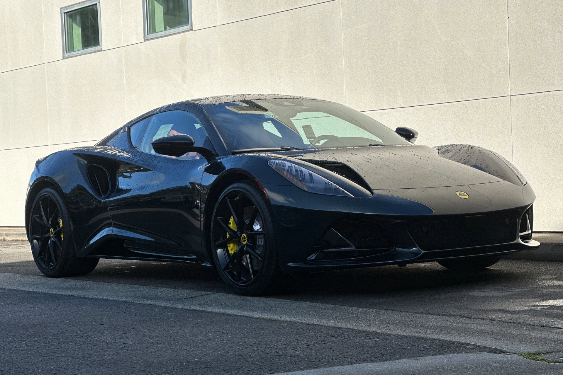 2026 Lotus Emira Turbo SE - Photo 8