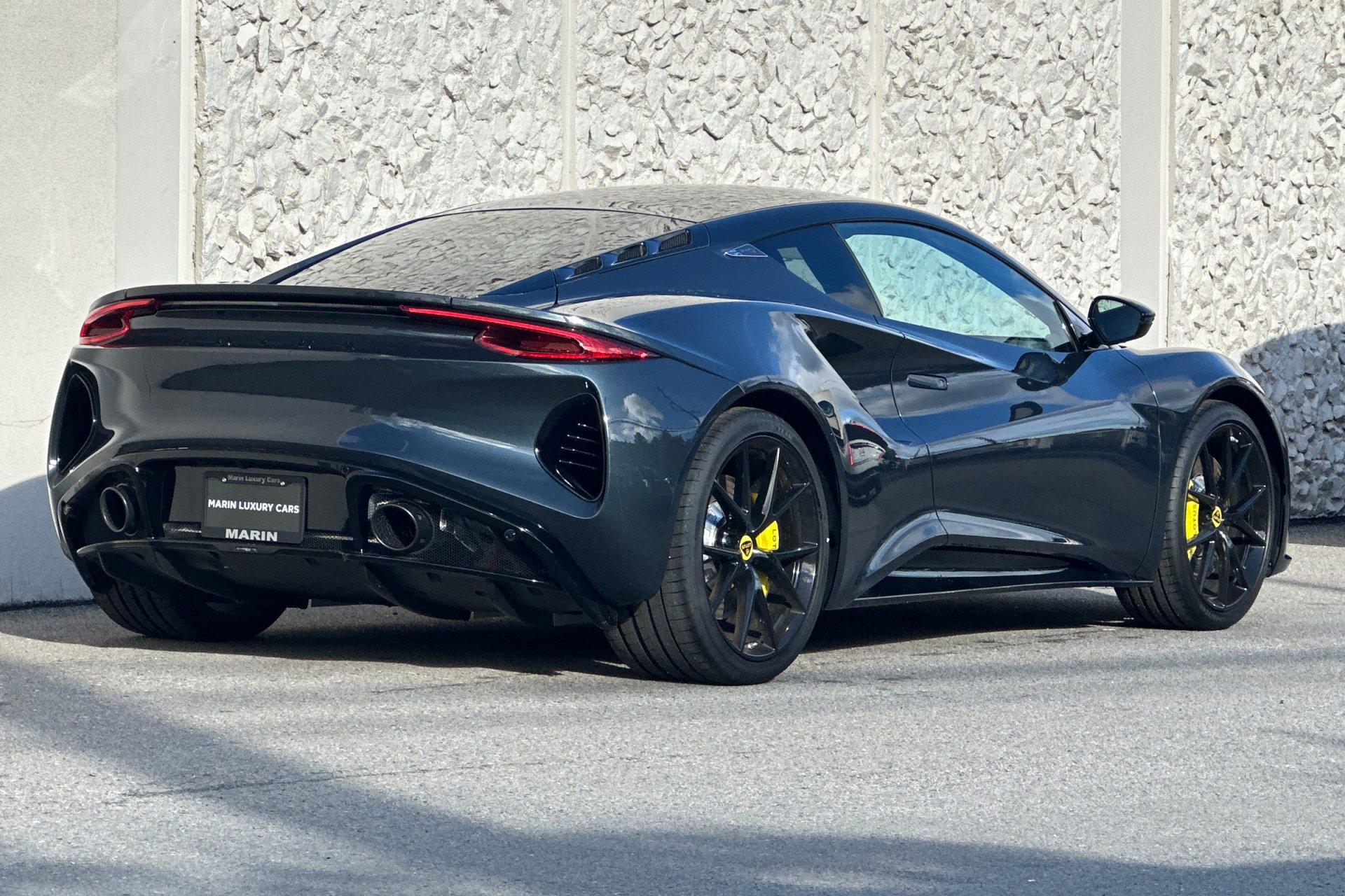 2025 Lotus Emira Base photo 2