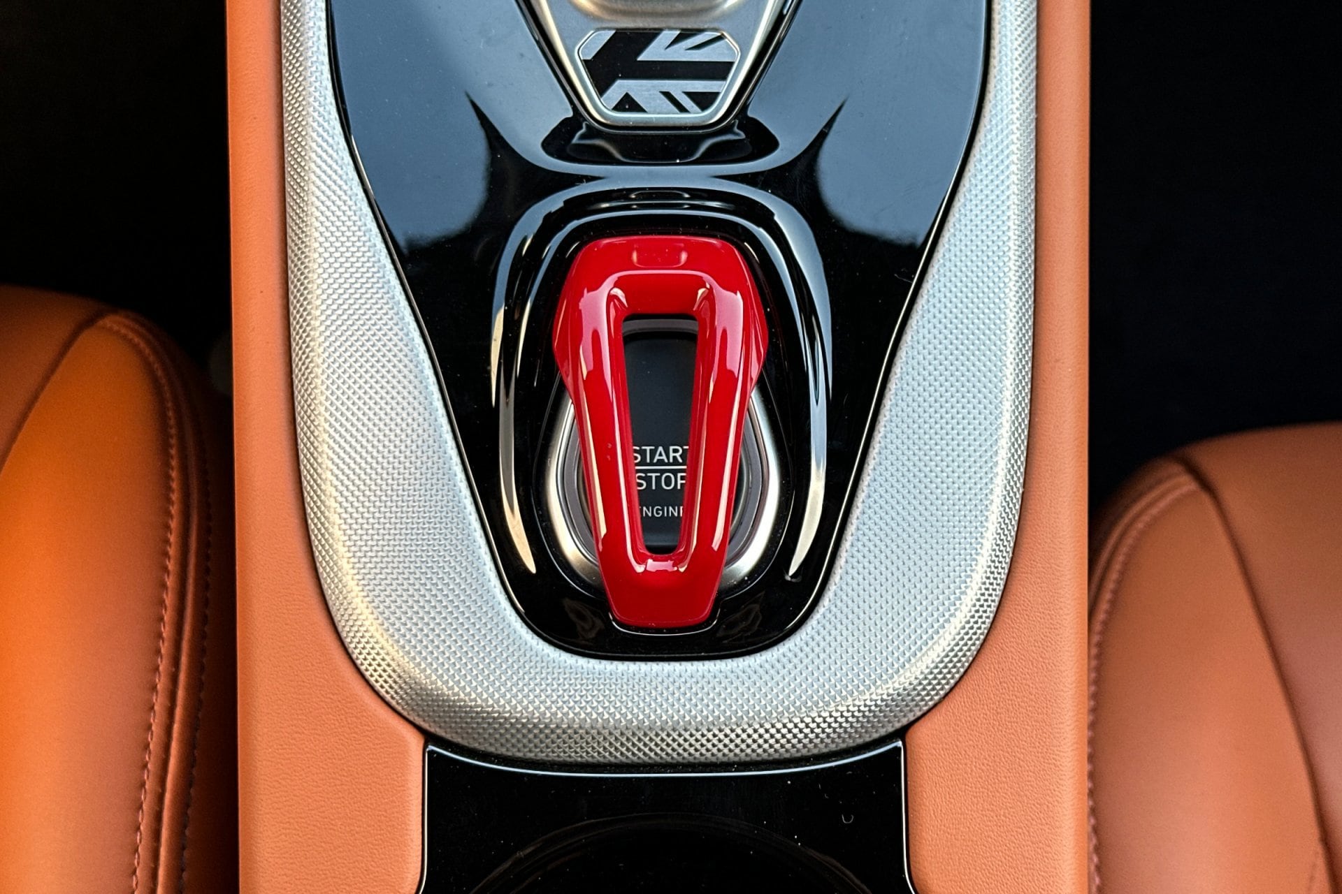 2026 Lotus Emira Turbo SE - Photo 23