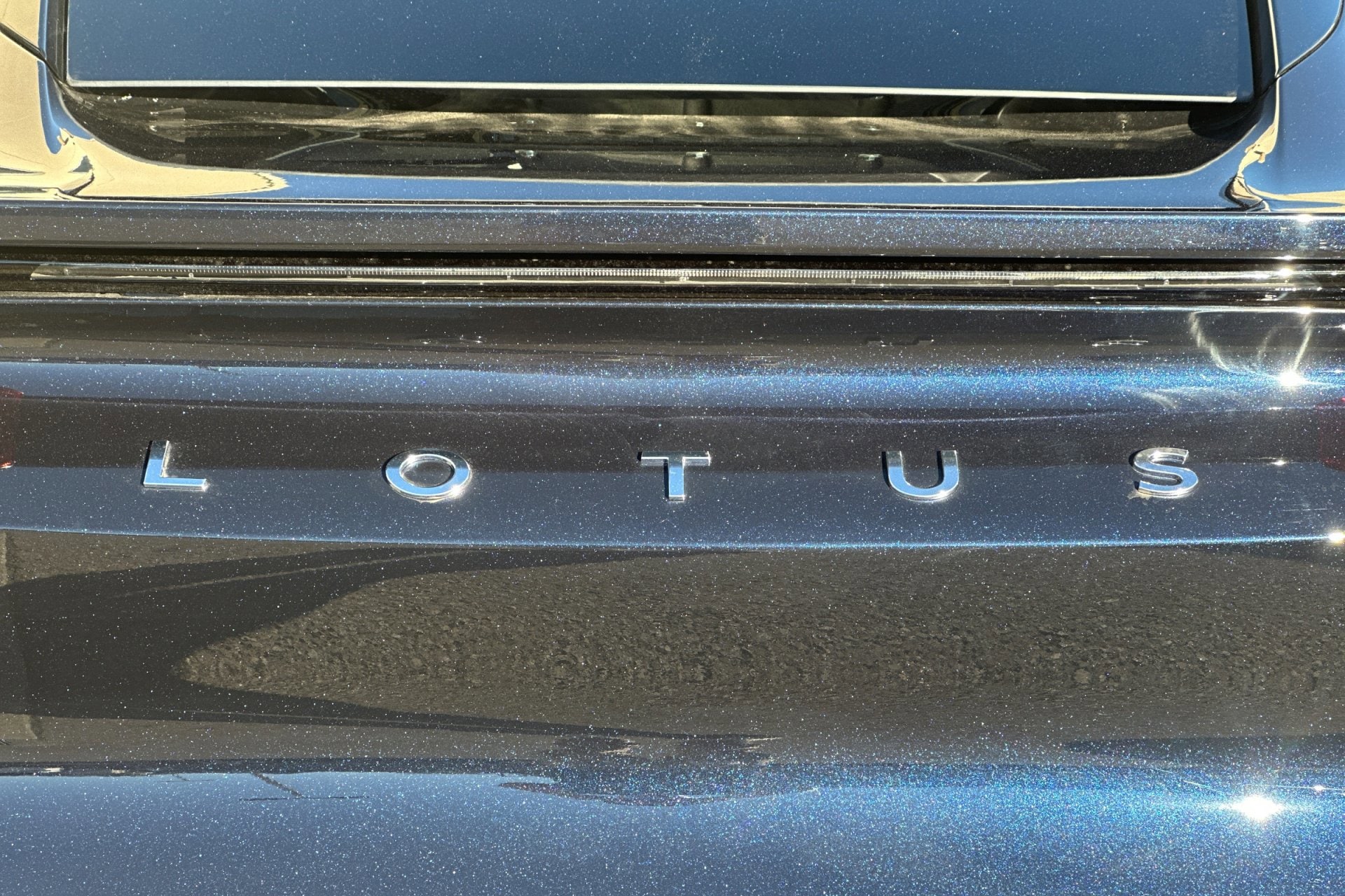 2026 Lotus Emira - Photo 11