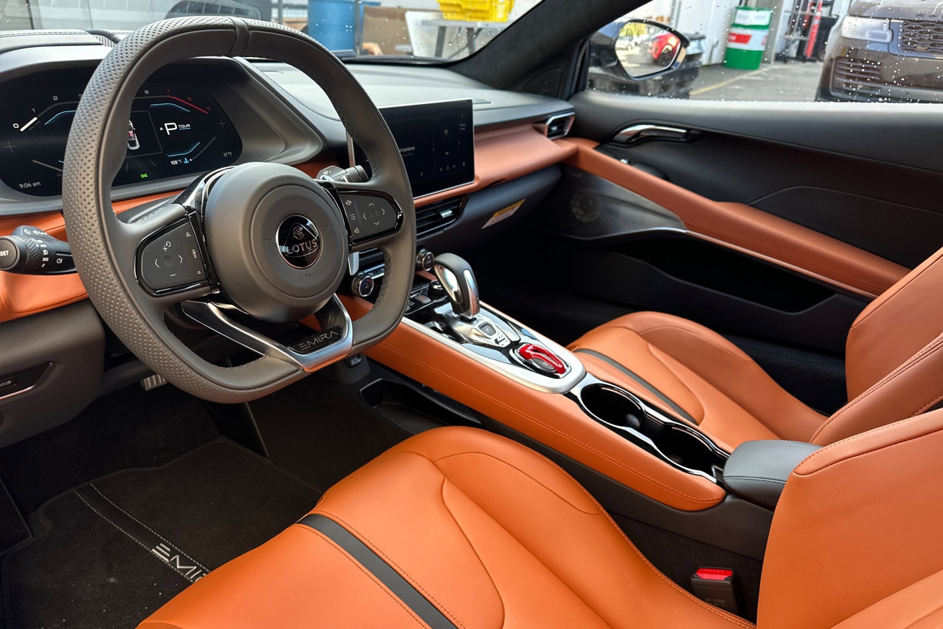 2026 Lotus Emira Turbo SE - Photo 12