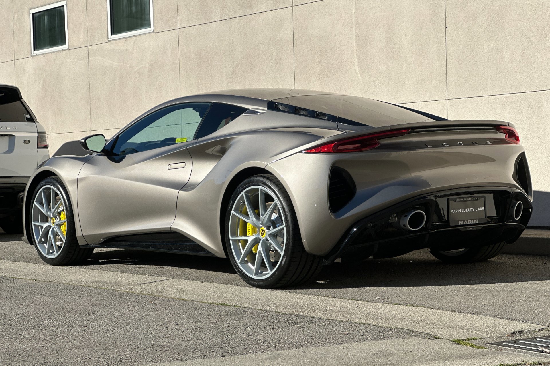 2026 Lotus Emira - Photo 5
